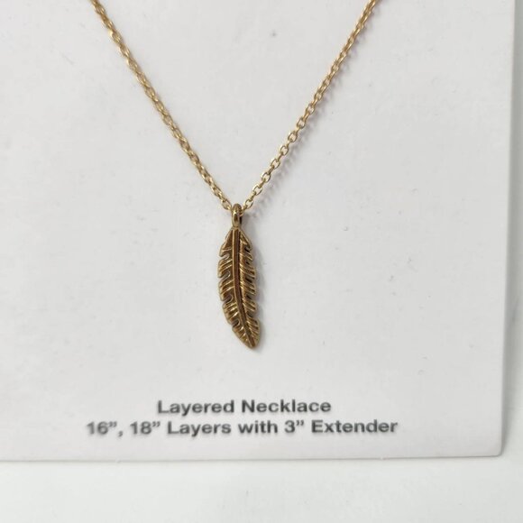 Time And Tru Layered Necklace 16" 18" Layers With 3" Extender Gold Feather Penda - Picture 2 of 7